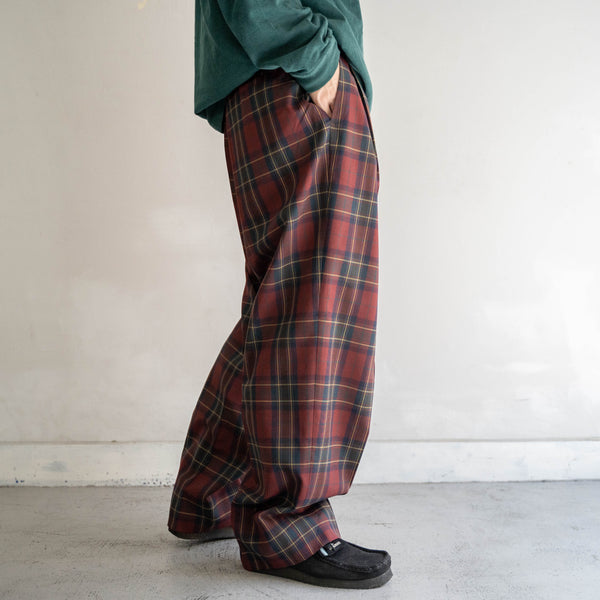 2000s red based check slacks -light weight-