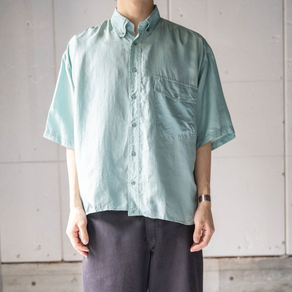 around1990s 'remake' pale green all silk short sleeve shirt