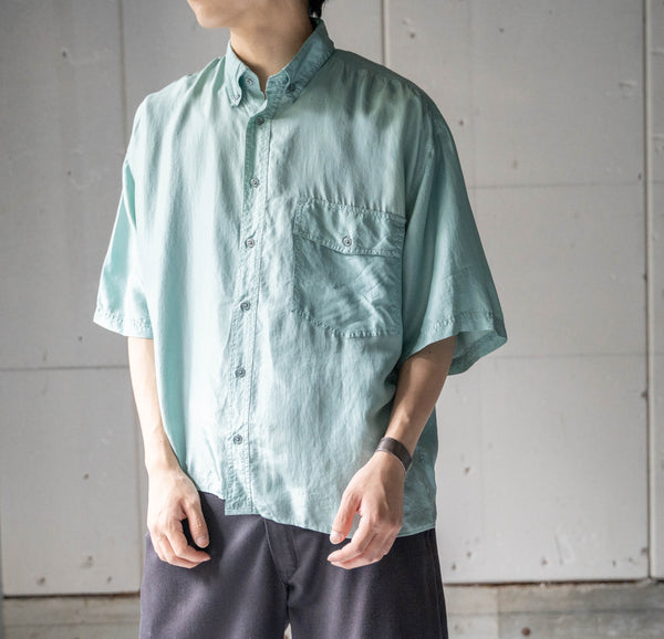 around1990s 'remake' pale green all silk short sleeve shirt