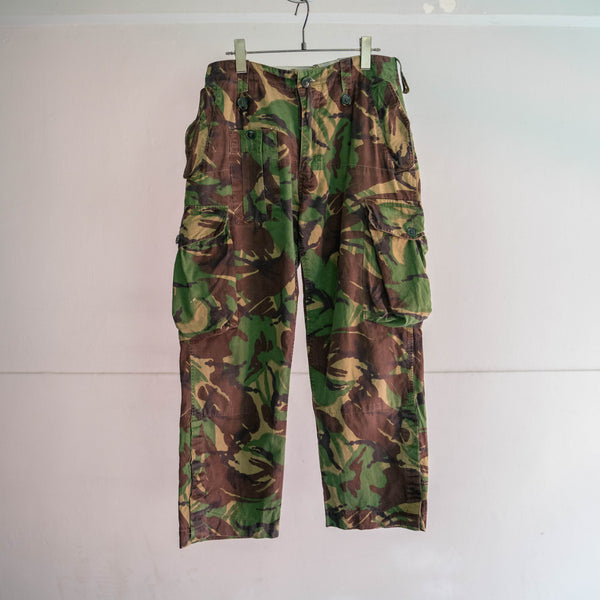 around 1980s British military camouflage cargo pants with magazine pocket -2