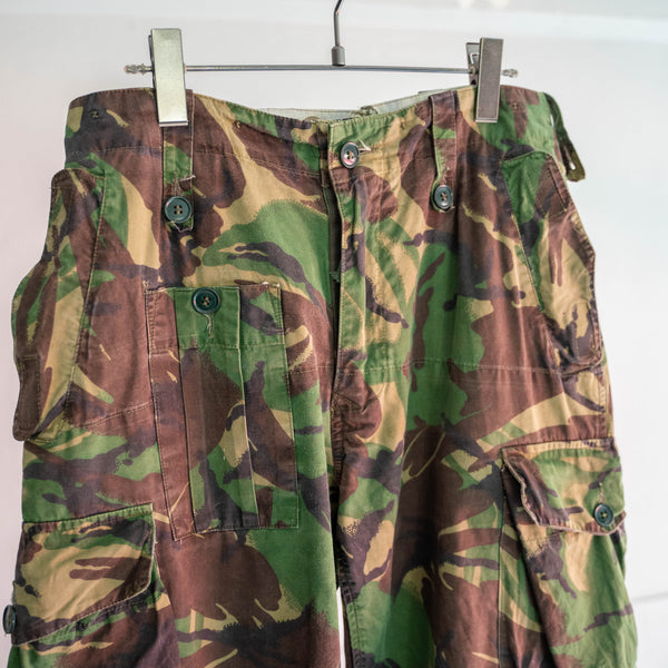 around 1980s British military camouflage cargo pants with magazine pocket -2