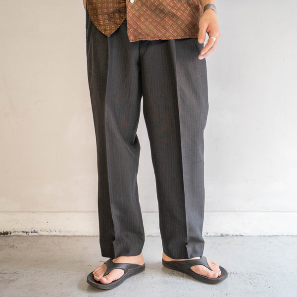 1990-00s dark gray poly × rayon two tuck stripe slacks