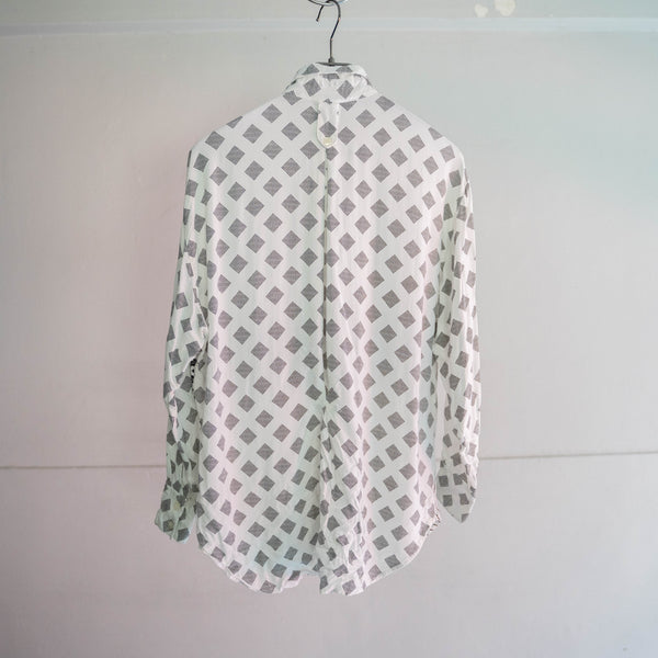 1990s white based switching design l/s shirt