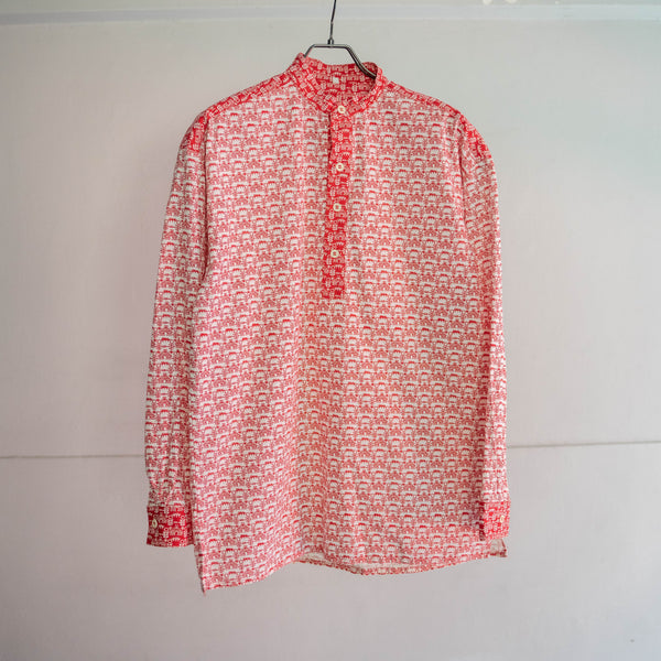 1990s red based all over pattern smock shirt