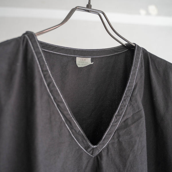 1980s Italian military cotton 100 v neck shirt 'dead stock' -black dyed-