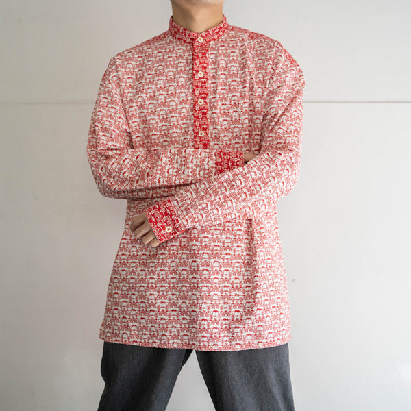 1990s red based all over pattern smock shirt