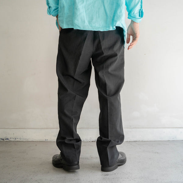 1990s Japan vintage gray based 2 tuck slacks -light weight-