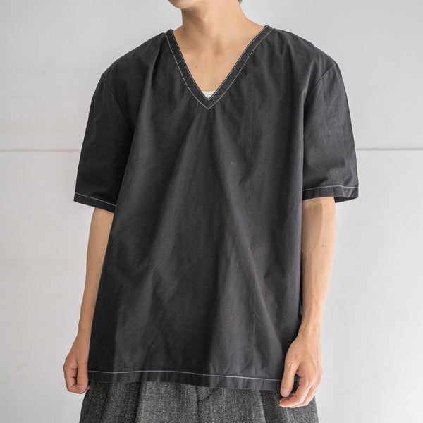 1980s Italian military cotton 100 v neck shirt 'dead stock' -black dyed-