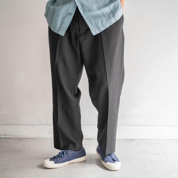 1990s black poly 100 light weight slacks