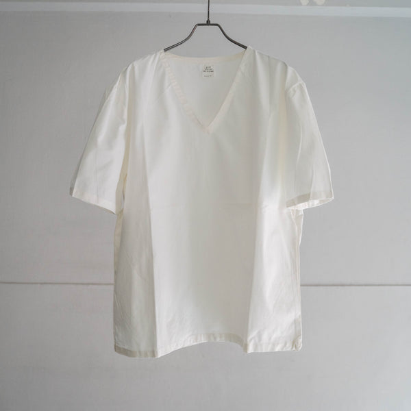 1980s Italian military cotton 100 v neck shirt 'dead stock'