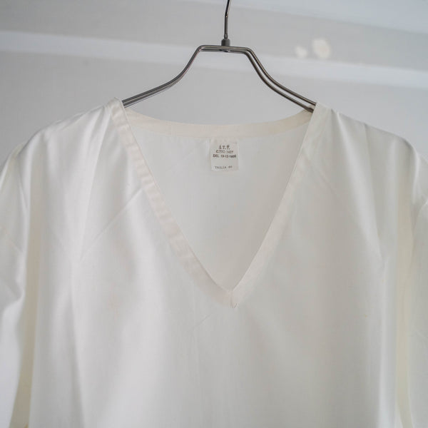 1980s Italian military cotton 100 v neck shirt 'dead stock'