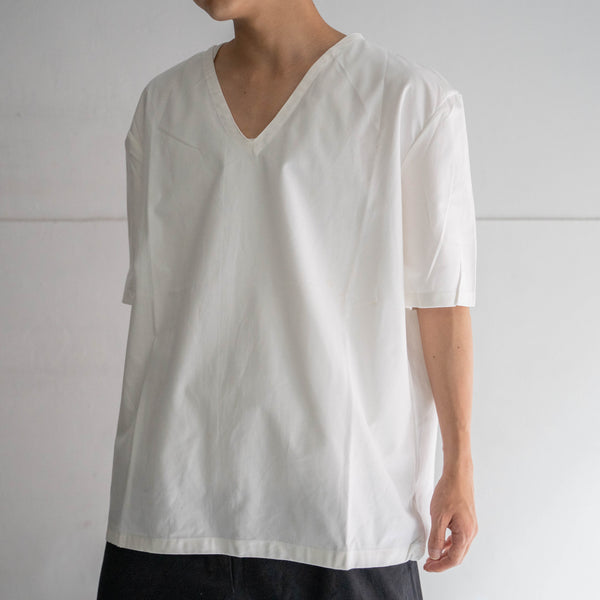 1980s Italian military cotton 100 v neck shirt 'dead stock'