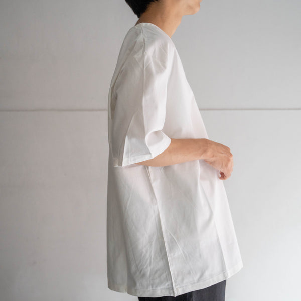 1980s Italian military cotton 100 v neck shirt 'dead stock'