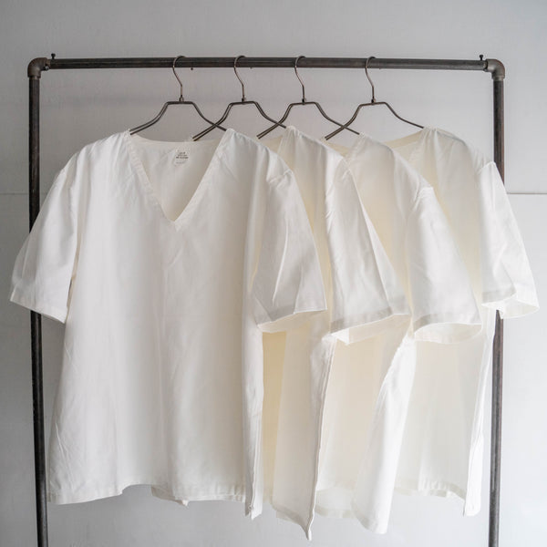 1980s Italian military cotton 100 v neck shirt 'dead stock'