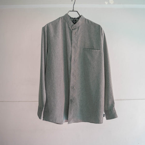2000s gray poly 100 stand collar shirt