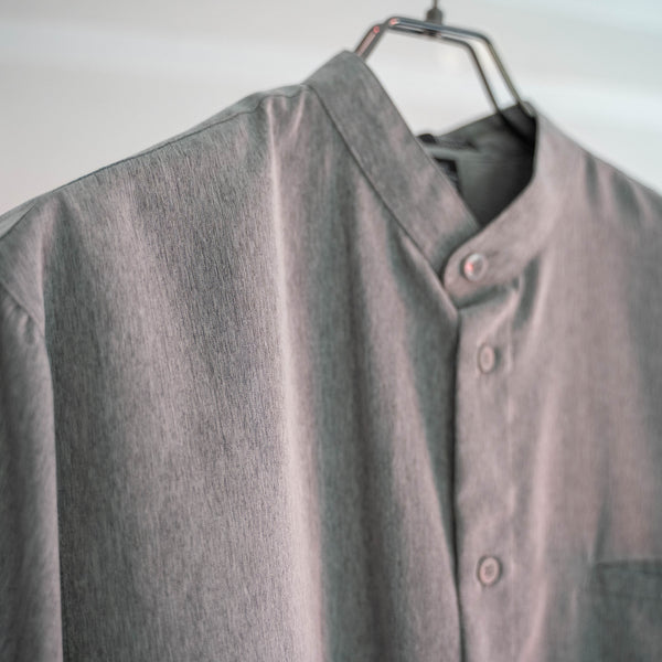 2000s gray poly 100 stand collar shirt