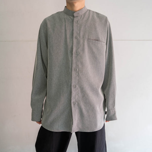 2000s gray poly 100 stand collar shirt