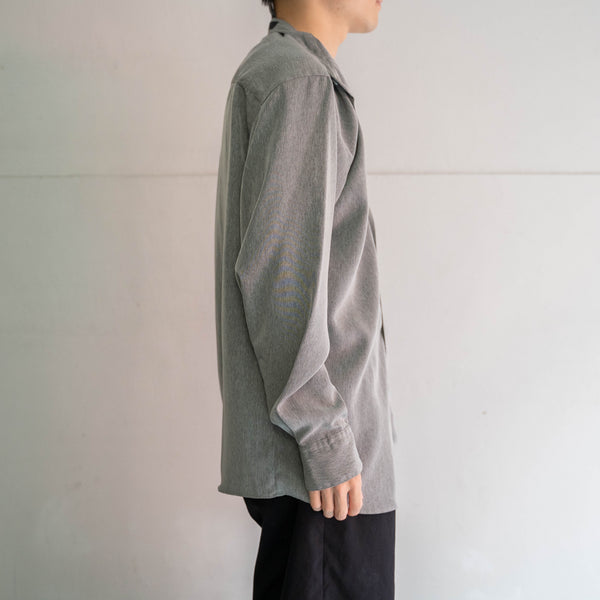 2000s gray poly 100 stand collar shirt