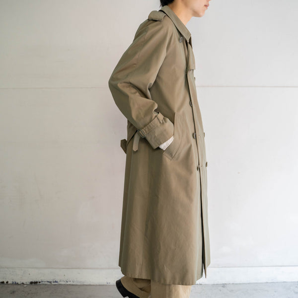 around 1980s Japan vintage TAMAMUSHI trench coat with belt