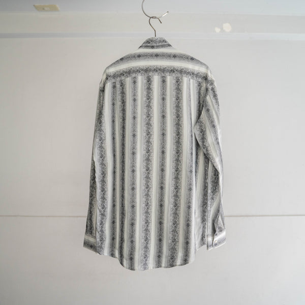 1990s Italy black × white weavy stripe shirt