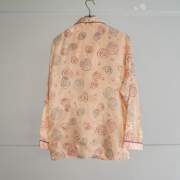 1990s Europe light pink pajama shirt -spiral pattern-