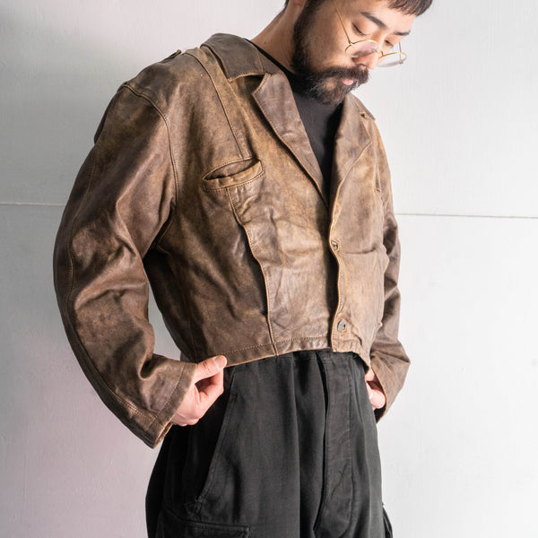 around1980s super short length brown leather jacket -good fade-