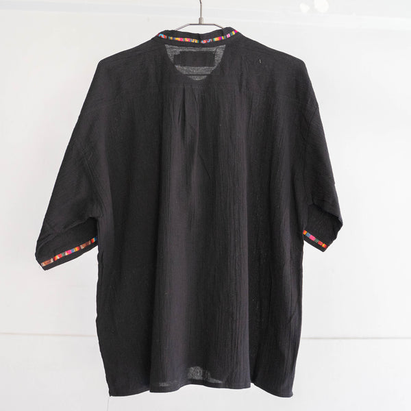 around 1990s black color short sleeve shirt -sarape design-