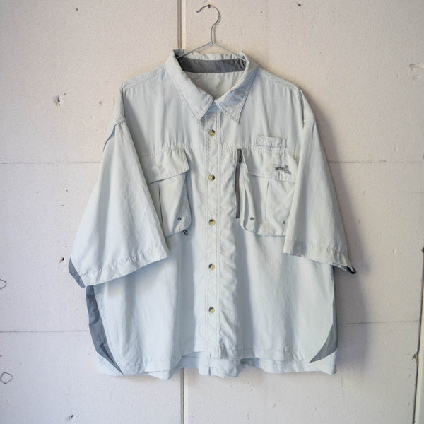 around2000s light gray color fishing short sleeve shirt 'remake'