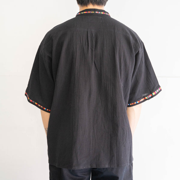 around 1990s black color short sleeve shirt -sarape design-