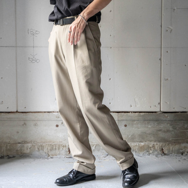 around 1990s khaki beige color poly two tuck slacks -light weight-