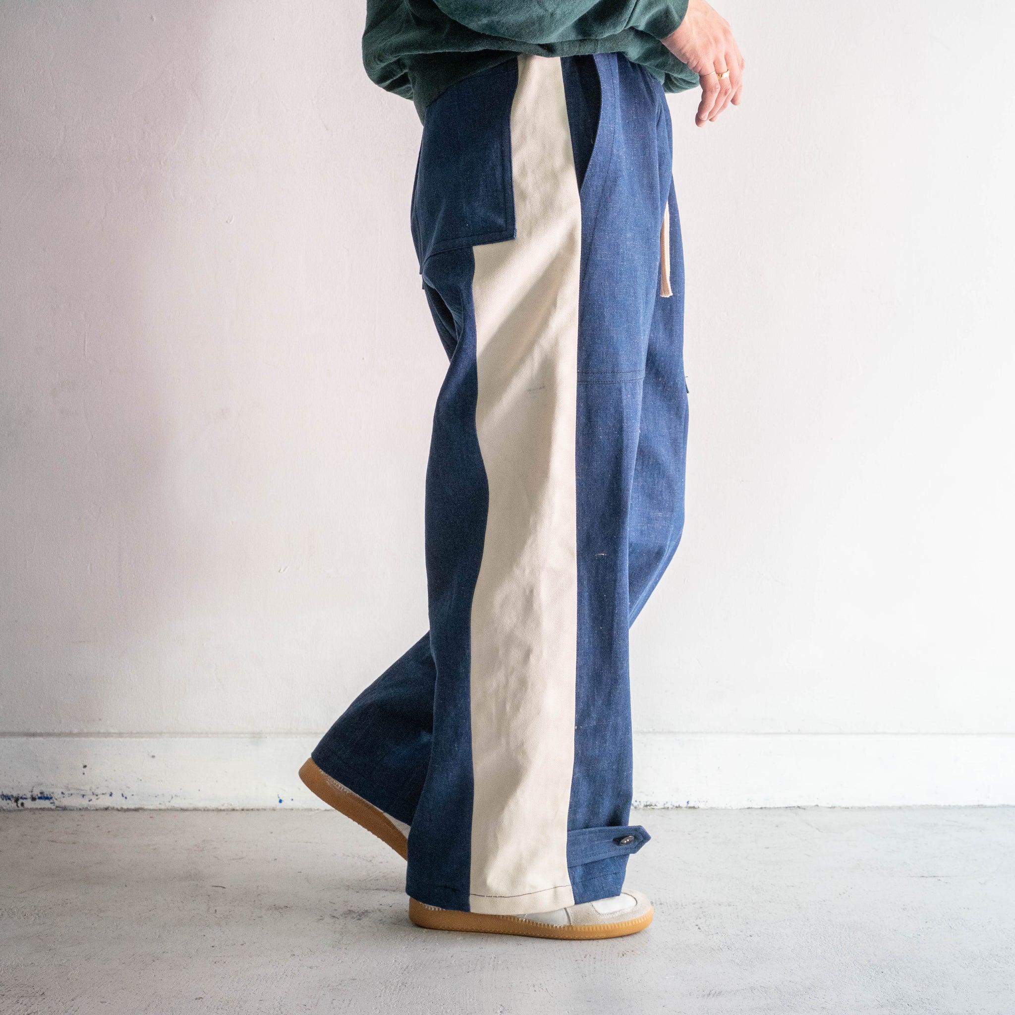 "vintage remake" Italian military denim side line wide easy pants -2