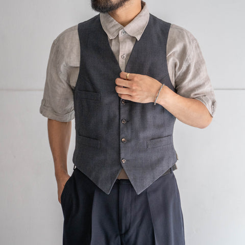 around 1980s Japan vintage dark gray color vest -with 4 pockets-