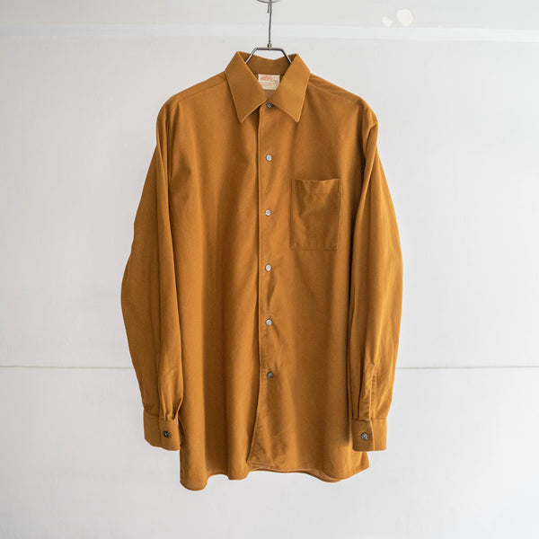 around 1970s Germany light brown weavy fabric shirt
