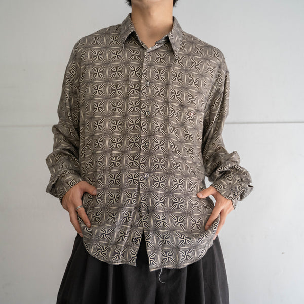 1990s white × black geometric pattern l/s shirt