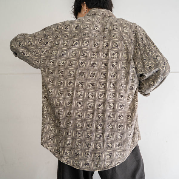 1990s white × black geometric pattern l/s shirt