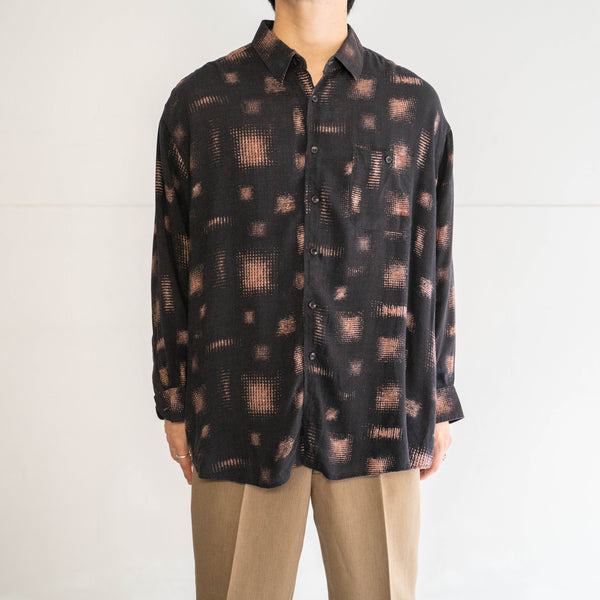 1990s black base abstract design rayon polyester? shirt