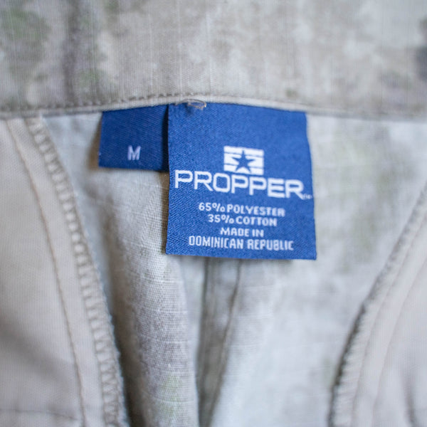 2000s 'PROPPER' camouflage pattern cargo shorts -with side adjuster-