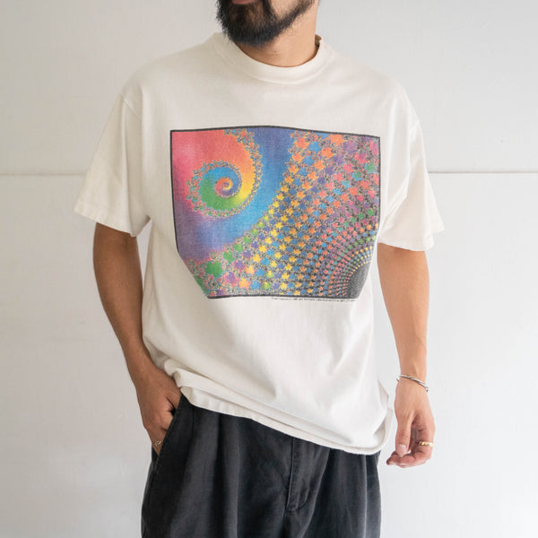 1990s white color art on fractal  T-shirt 'made in USA' -single stitch-