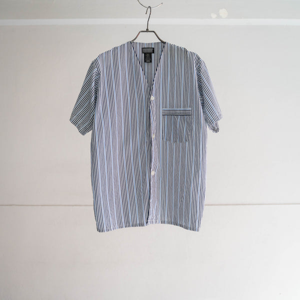 2000s blue based stripe pajama s/s shirt