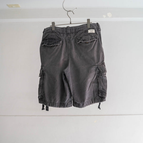 2000s faded gray cargo shorts -good mood-
