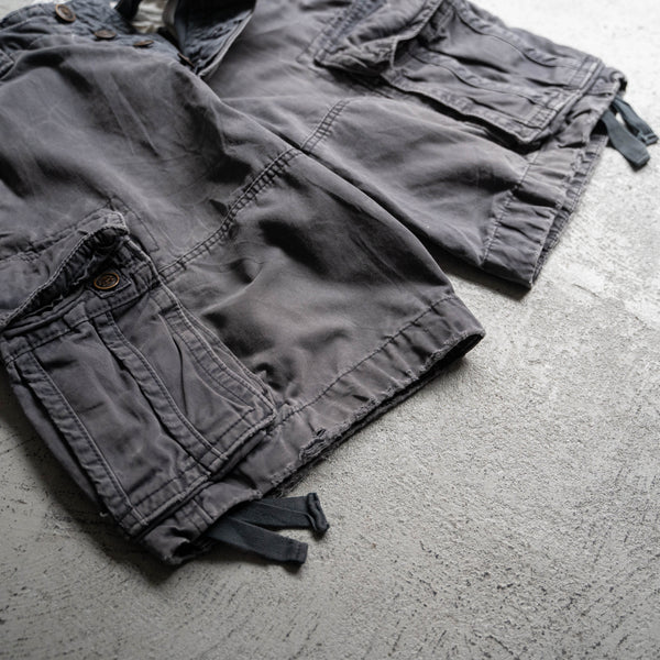 2000s faded gray cargo shorts -good mood-