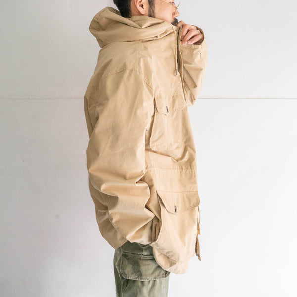 2000s 'Timberland' beige color 4pockets nylon parka -military like-