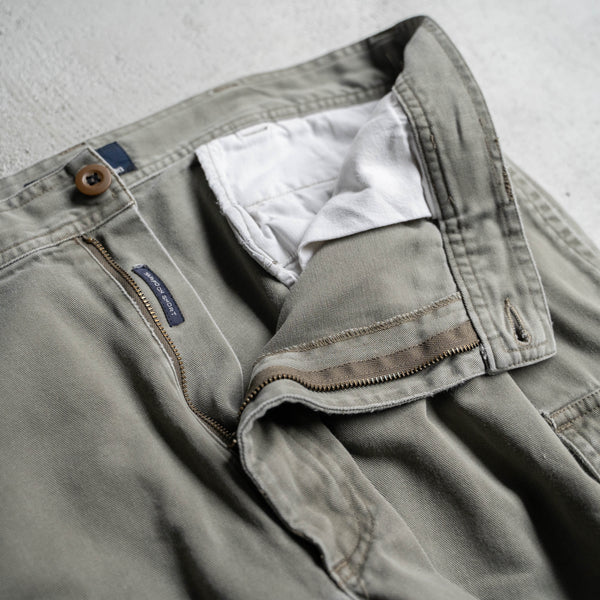 1990s Ralph Lauren olive cargo shorts