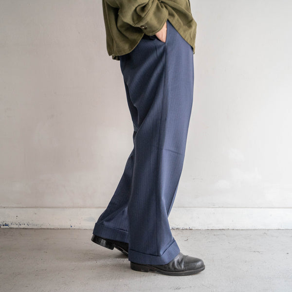 1970-80s Japan vintage navy × red stripe one tuck wool slacks