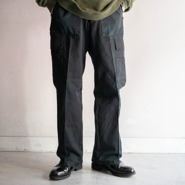 2000s British police dark green color tech cargo pants 'super fade'