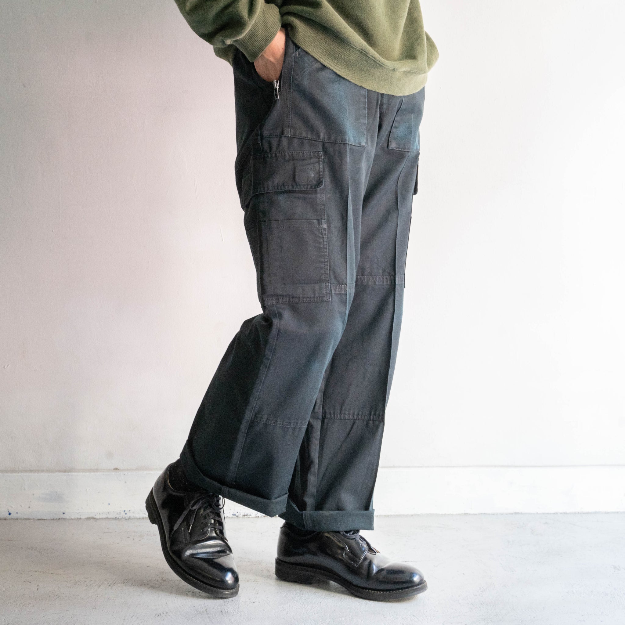 2000s British police dark green color tech cargo pants 'super fade'