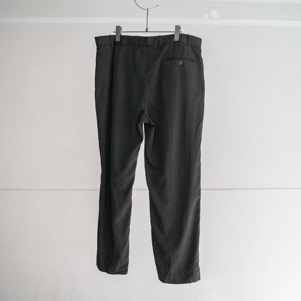 2000s black poly × viscose 1 tuck slacks