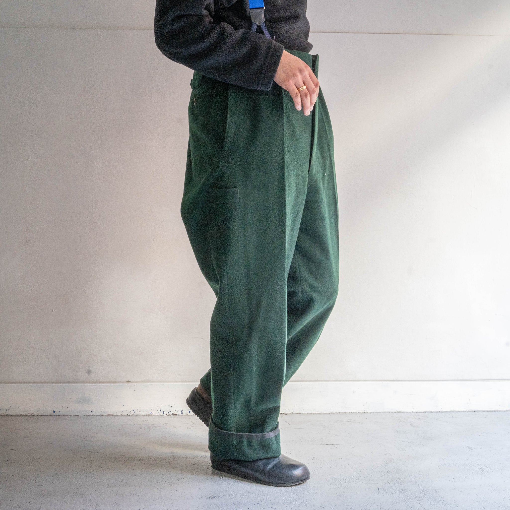 1940-50s Europe mos green color wool work pants -with buckle back- 'mint condition'
