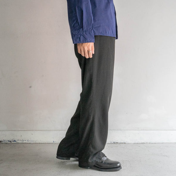 2000s black poly × viscose 1 tuck slacks