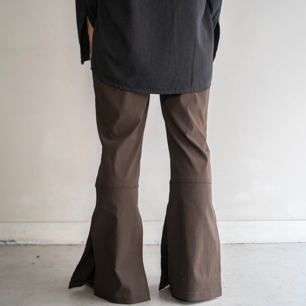 2000s dark brown viscose × polyester deep slit slacks